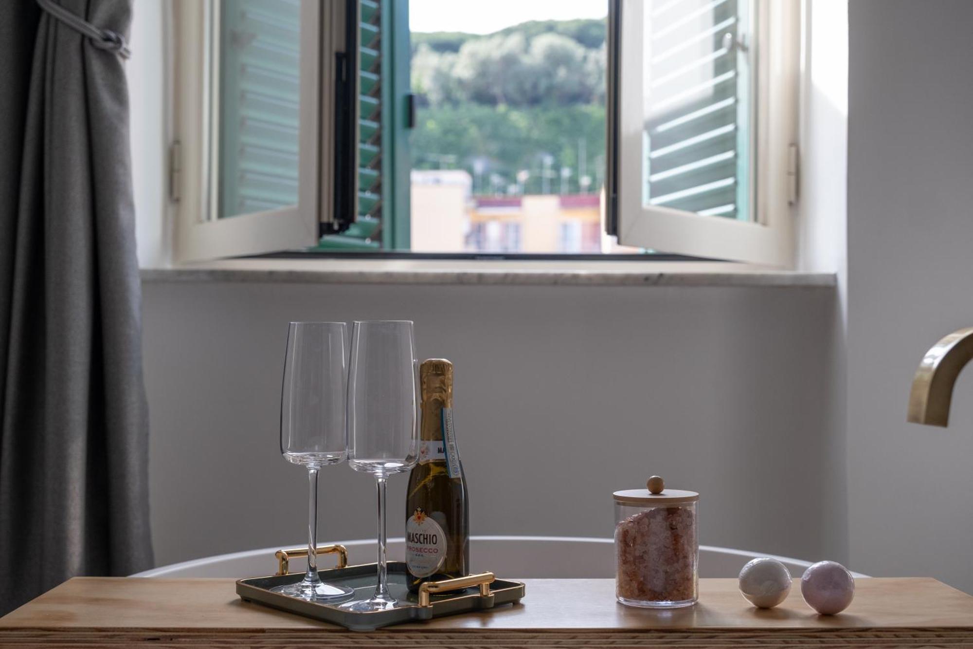 Coraline Deluxe Rooms Castellammare di Stabia Luaran gambar