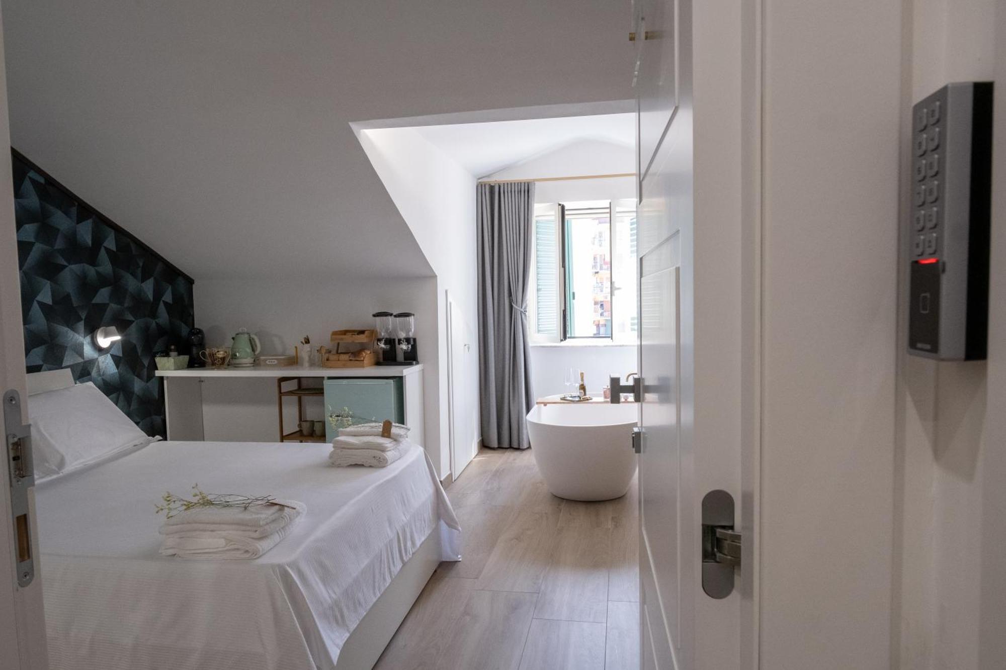 Coraline Deluxe Rooms Castellammare di Stabia Luaran gambar