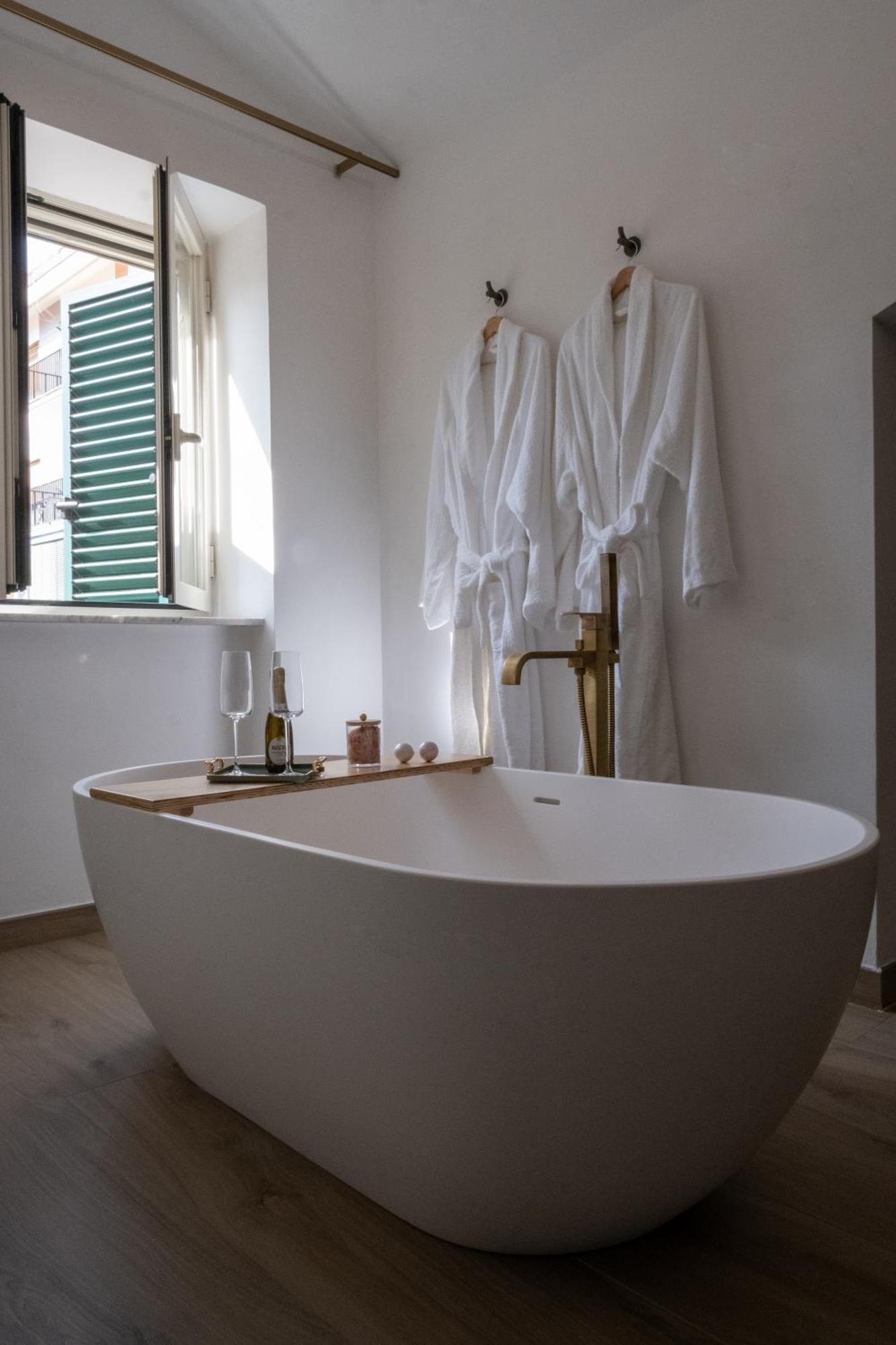 Coraline Deluxe Rooms Castellammare di Stabia Luaran gambar