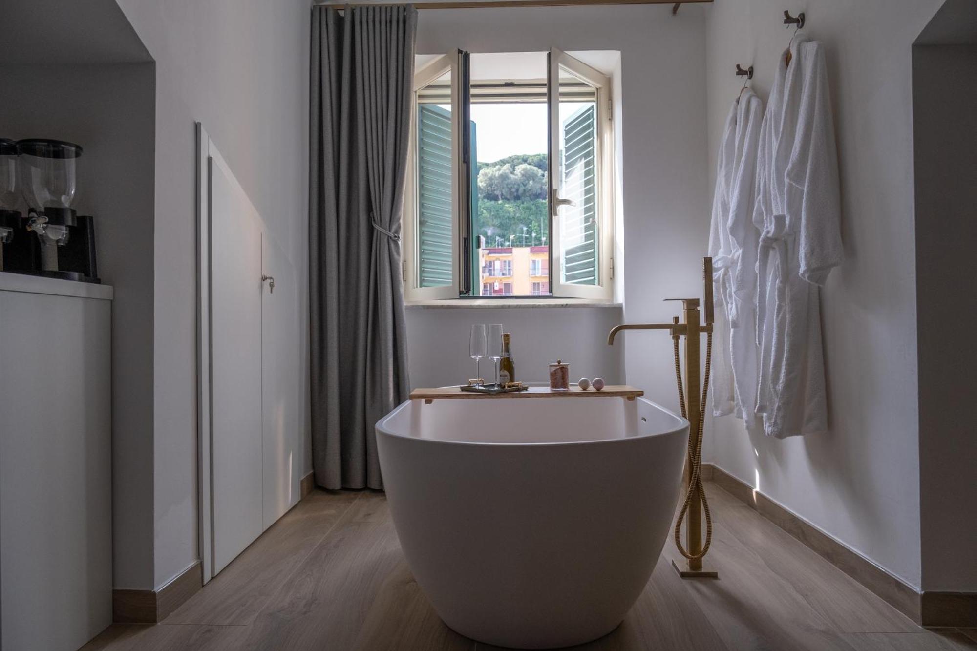 Coraline Deluxe Rooms Castellammare di Stabia Luaran gambar